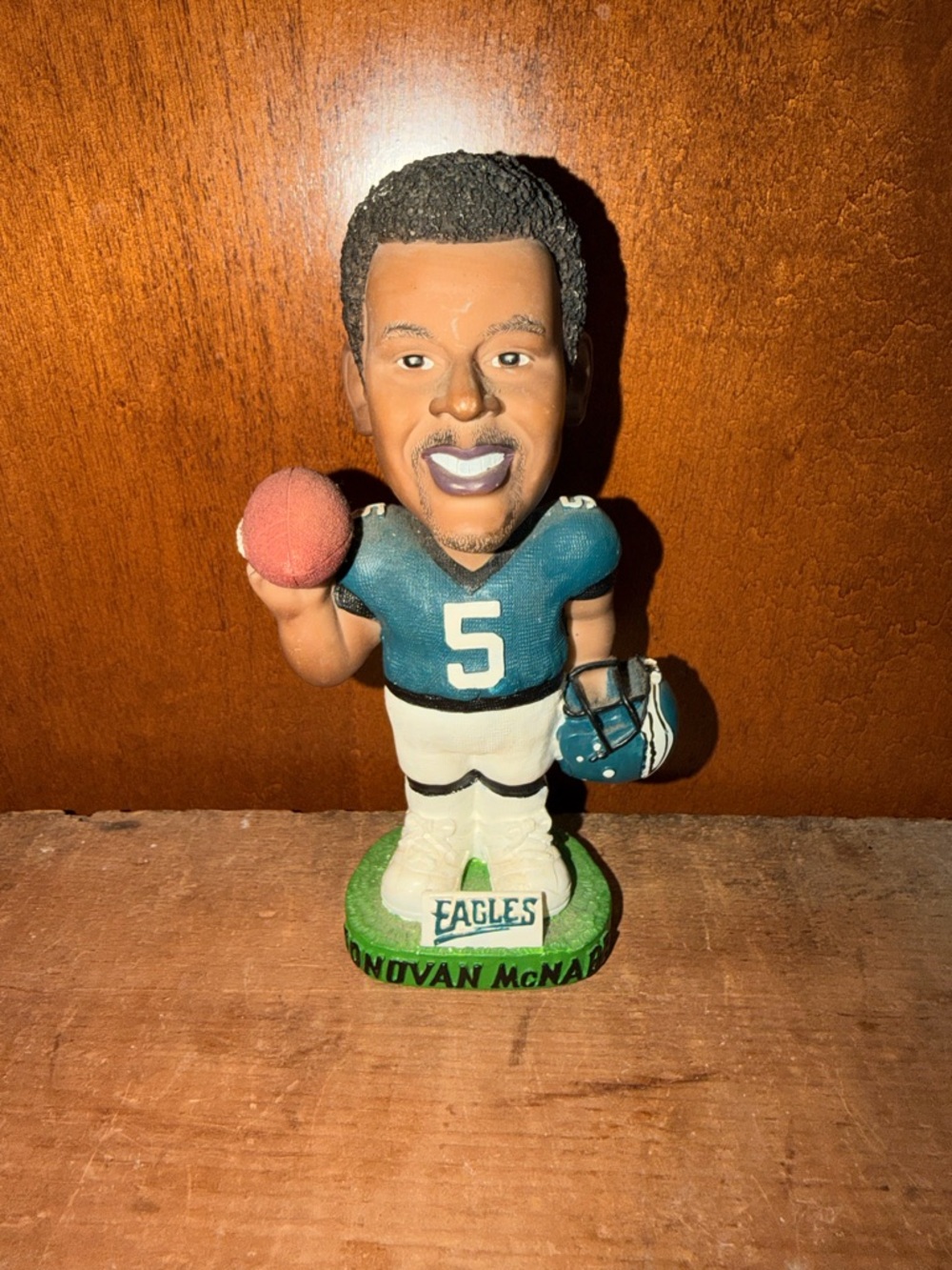 Philadelphia Eagles Donovan McNabb Bobblehead NFL Quarterback Statue